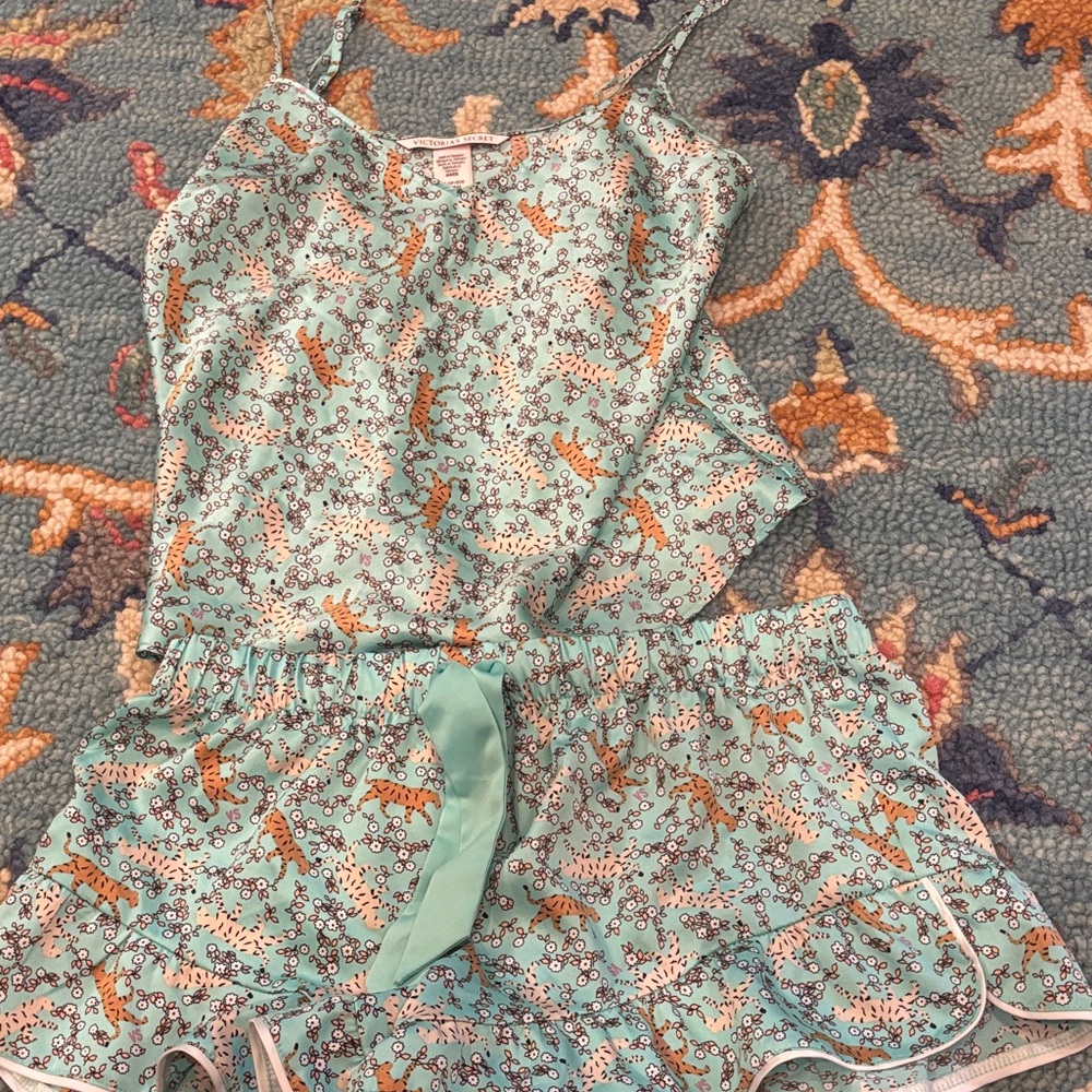 Victoria's Secret Teal Floral Leopard Print Pajama Set Satin